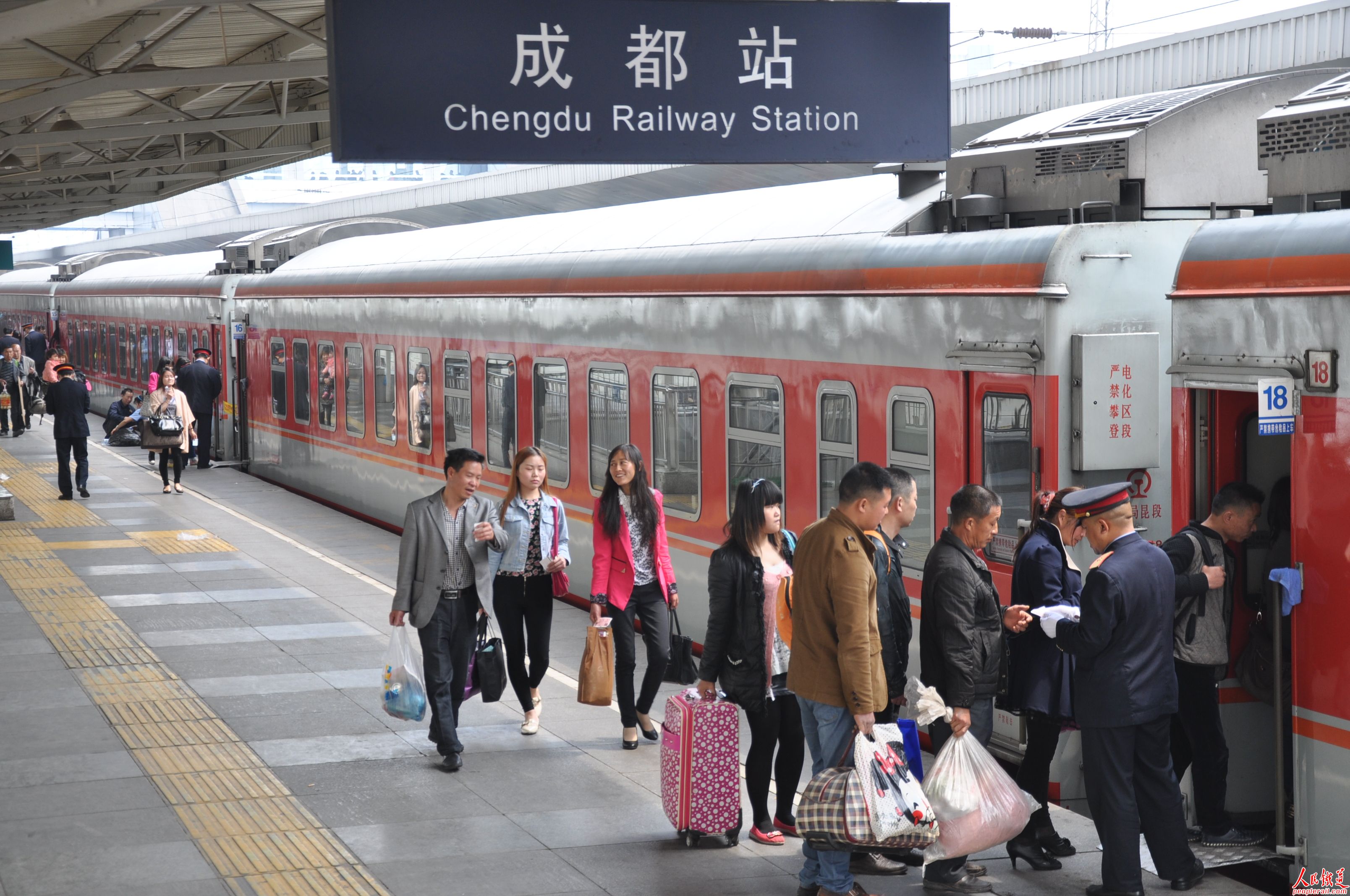 Train from Chengdu to Kunming
