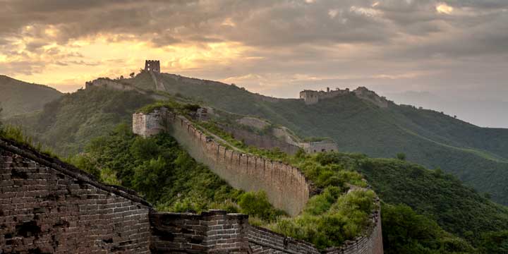 Gubeikou-Jinshanling Great Wall Hiking Tour