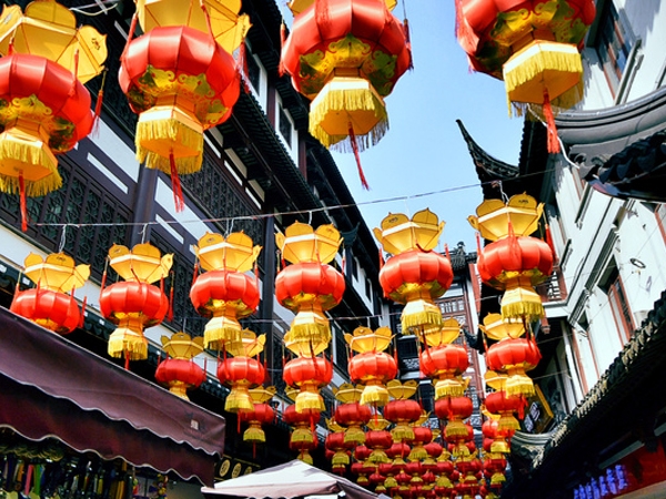 Lantern Festival in Shanghai Chenghuangmiao