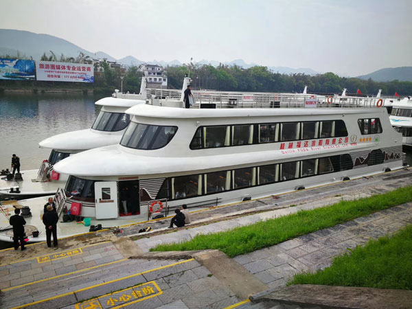 Cruise in Li River
