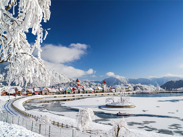 5 Days Chengdu Xiling Snow Mountain Winter Tour
